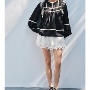 ZARA CONTRAST EMBROIDERED BLOUSE  SIZE s